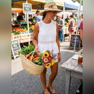 ANTHROPOLOGIE| Sleeveless Eyelet Peplum Top - Sz M